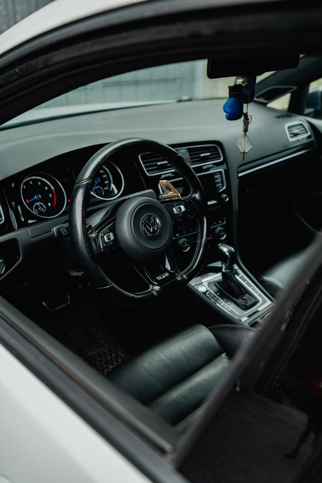 Volkswagen Golf 7 R 300CV  2015