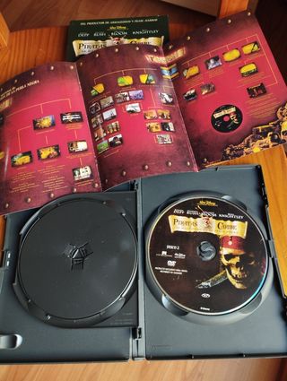 DVD Piratas del Caribe: La maldición de la Perla.