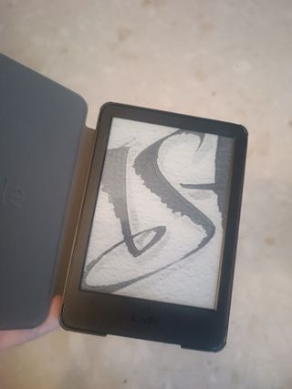 Maravillosa funda reigida magnetica kindle 11,  6"