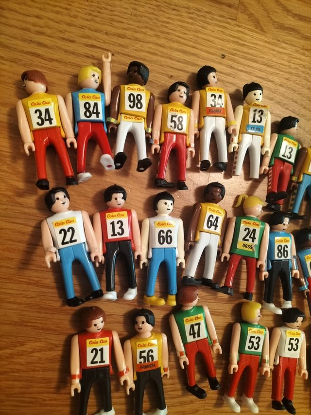 40 muñecos Colacao años 80 y accesorios