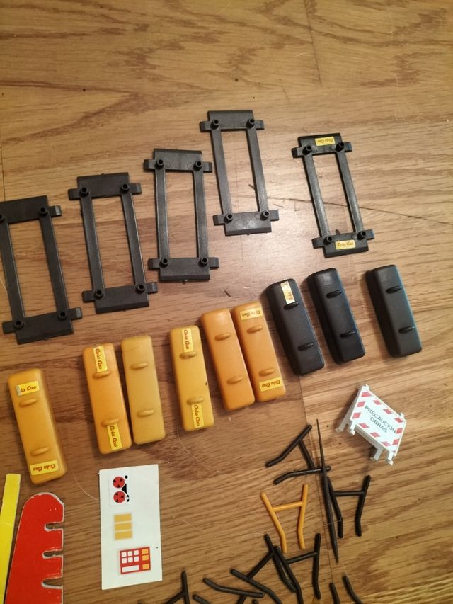 40 muñecos Colacao años 80 y accesorios