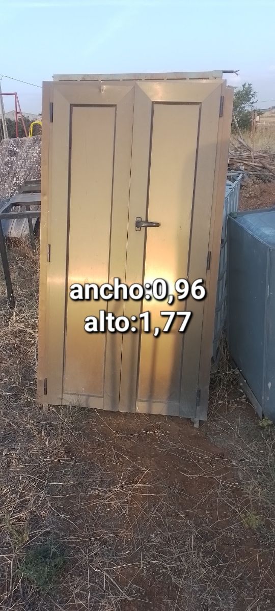 Puerta de contadores 