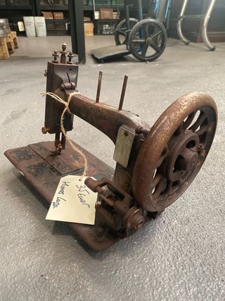 MÁQUINA DE COSER VINTAGE