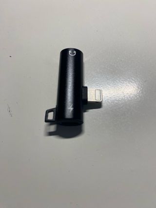 Adaptador iphone auriculares y carga