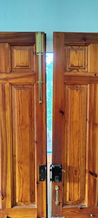 Puerta de 2 hojas de madera maciza