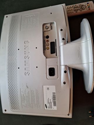 Televisor monitor Samsung LCD 15"
