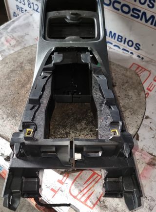 CONSOLA CENTRAL APOYABRAZOS OPEL GRANDLAND X 2018