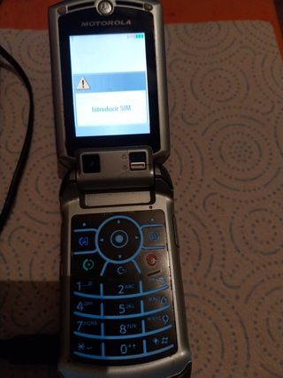 Teléfonos vintage 10 euros cada uno.