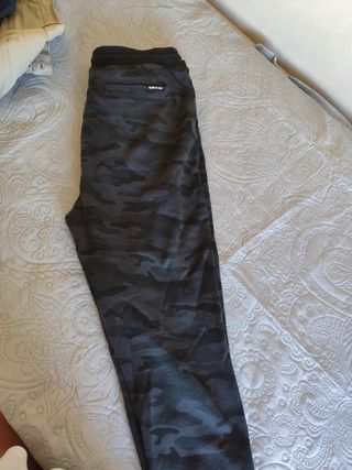 Pantalón jogger chico décimas 