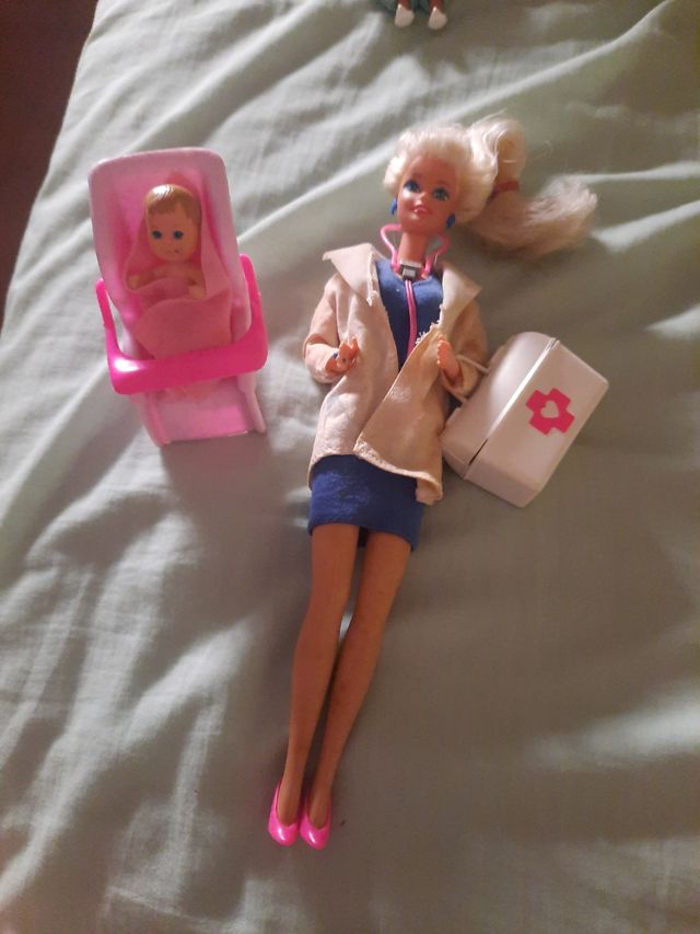 Barbie doctora