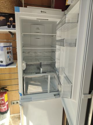 Nevera, frigorífico, con congelador Balay 