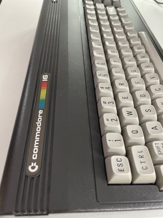 Ordenador Commodore 16