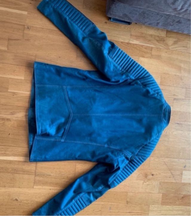 Cazadora cuero piel azul nueva talla XL