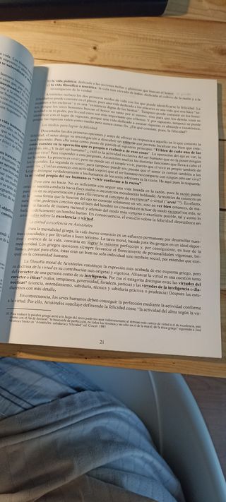 Libro filosofía antigua de Aristóteles