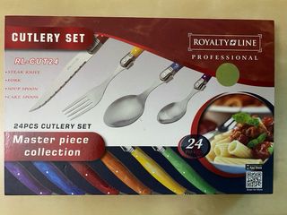 Set di posate a forma di coltelli