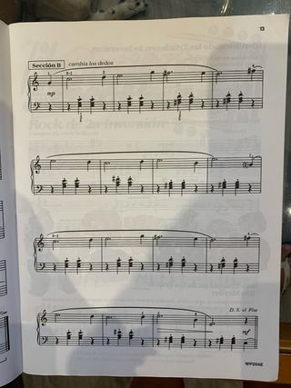 piano básico de Bastien nivel 4