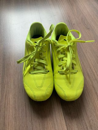 Botas futbol niño talla 31