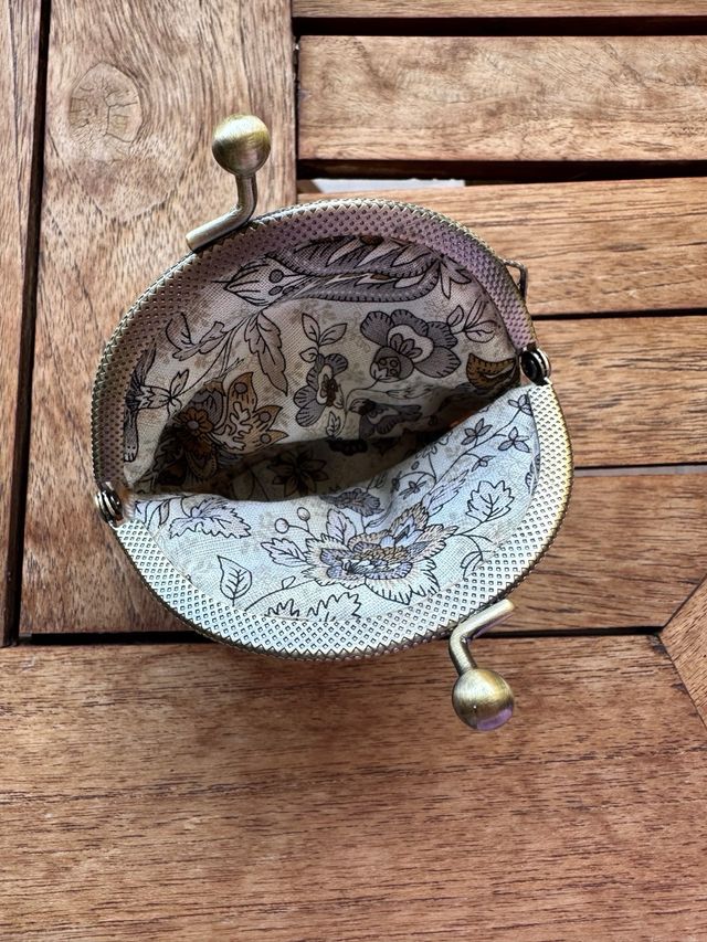 Borsellino all’uncinetto