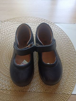 Zapatos de niña talla 27