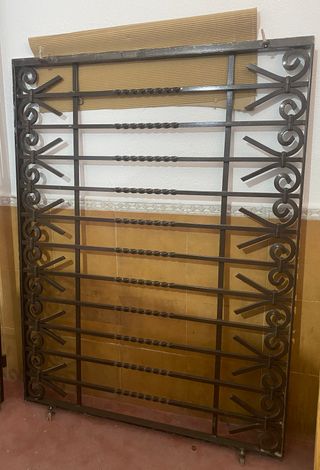 Se vende reja maciza de ventana