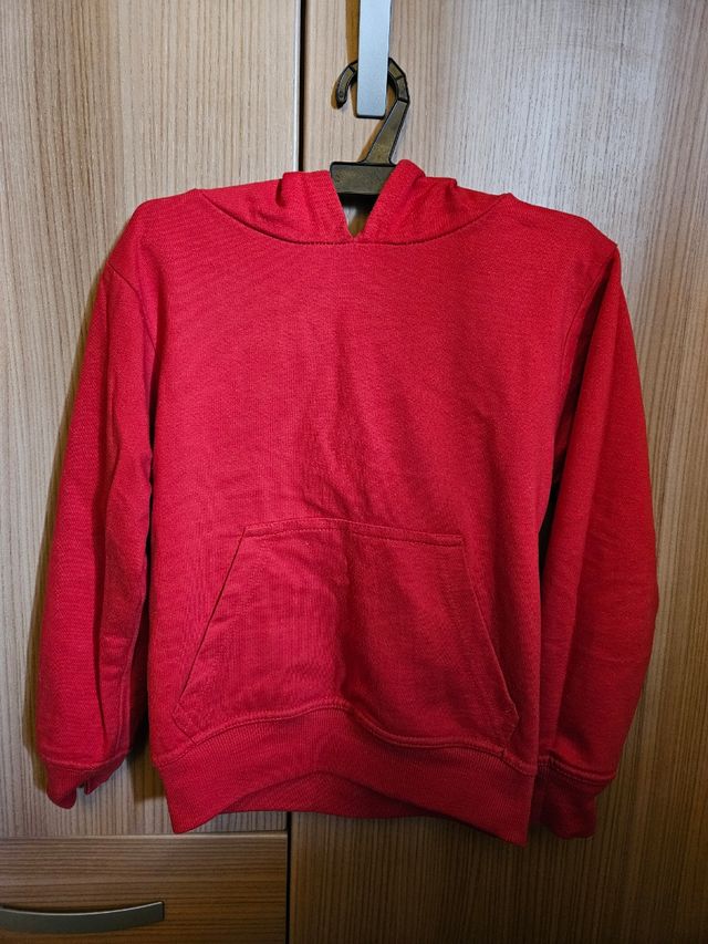 Sudadera roja de niño