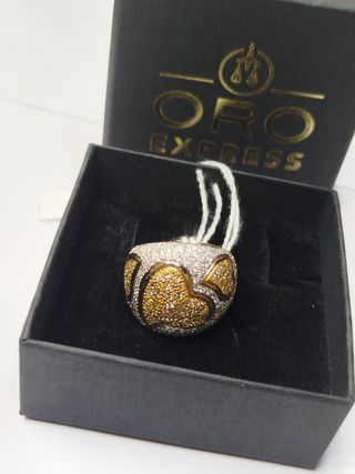 Anillo oro 18 quilates y diamantes