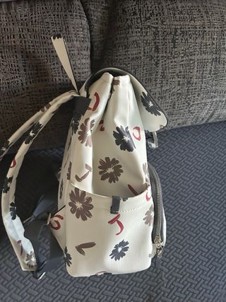 Mochila Parfois blanca con estampados