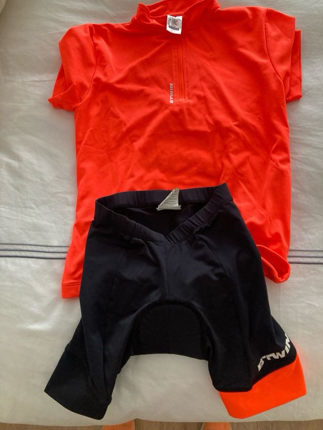 Conjunto ciclista 10 anos btwin