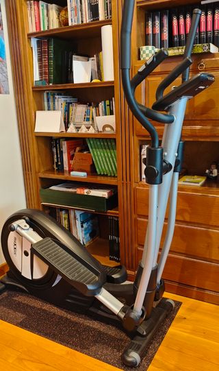 Maquina entrenamiento elíptica 