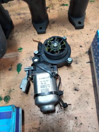 Motor de sube cristal