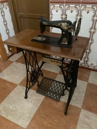 Máquina de coser singer