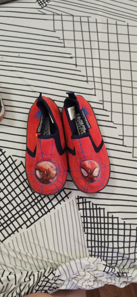 Ciabatte invernali spiderman tg.26