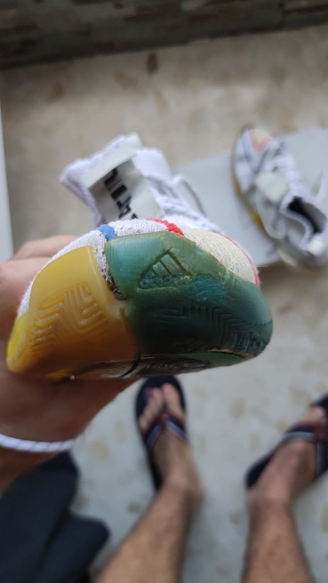 Zapatillas de baloncesto Adidas BYW