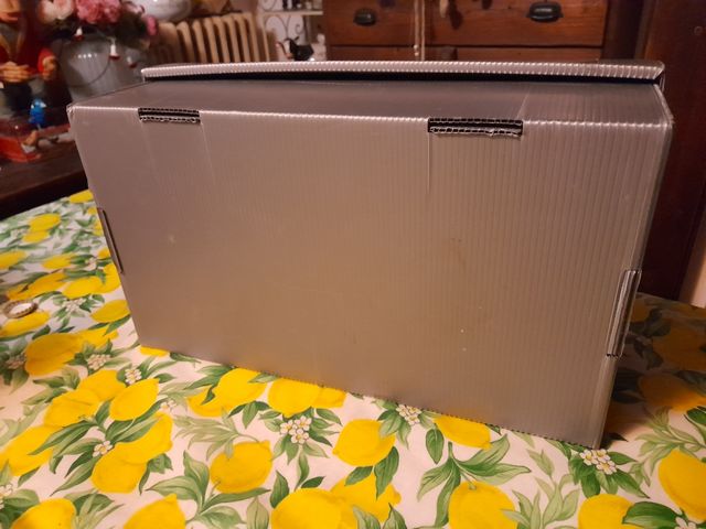 Scatola calzature uomo Prada