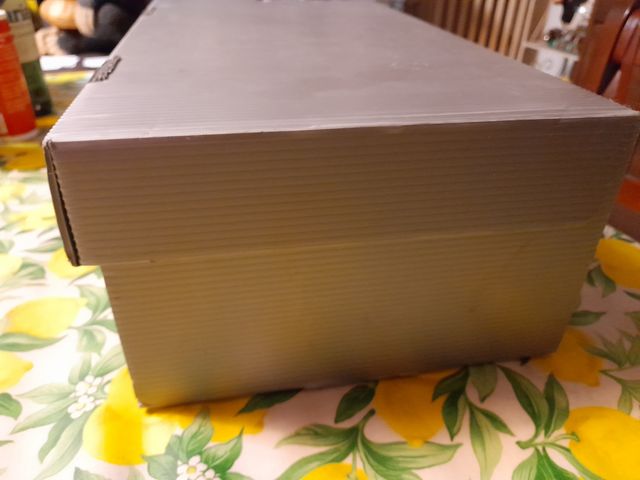 Scatola calzature uomo Prada