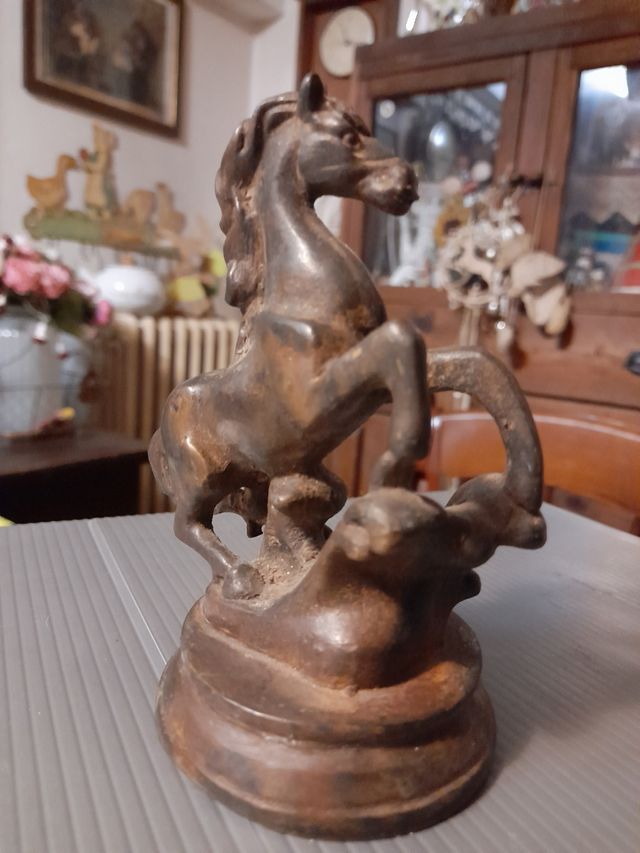 Scultura cavallo bronzo antico