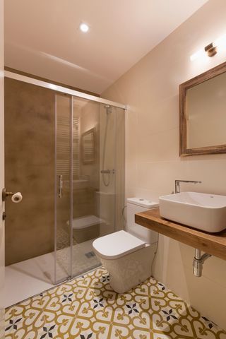 Reforma de Baños y Pintura de Fachadas