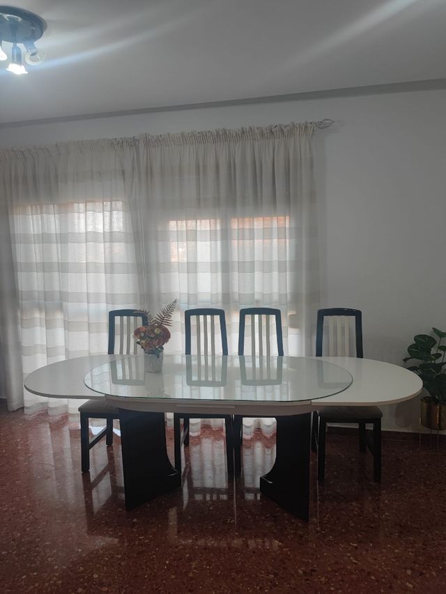 Mes y sillas comedor 