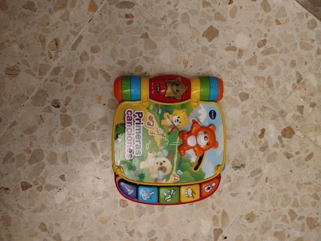 Giocattoli, libri, intrattenimento