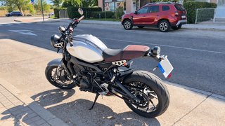 YAMAHA XSR 900
