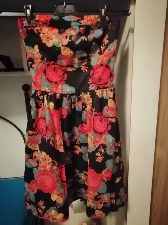 Abito a scollo a cuore