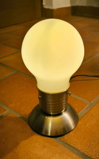 Lampada da tavolo