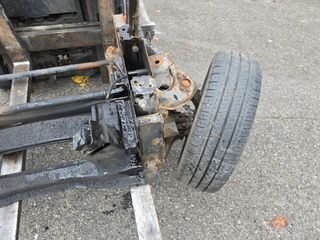 Eje delantero completo Nissan cabstar