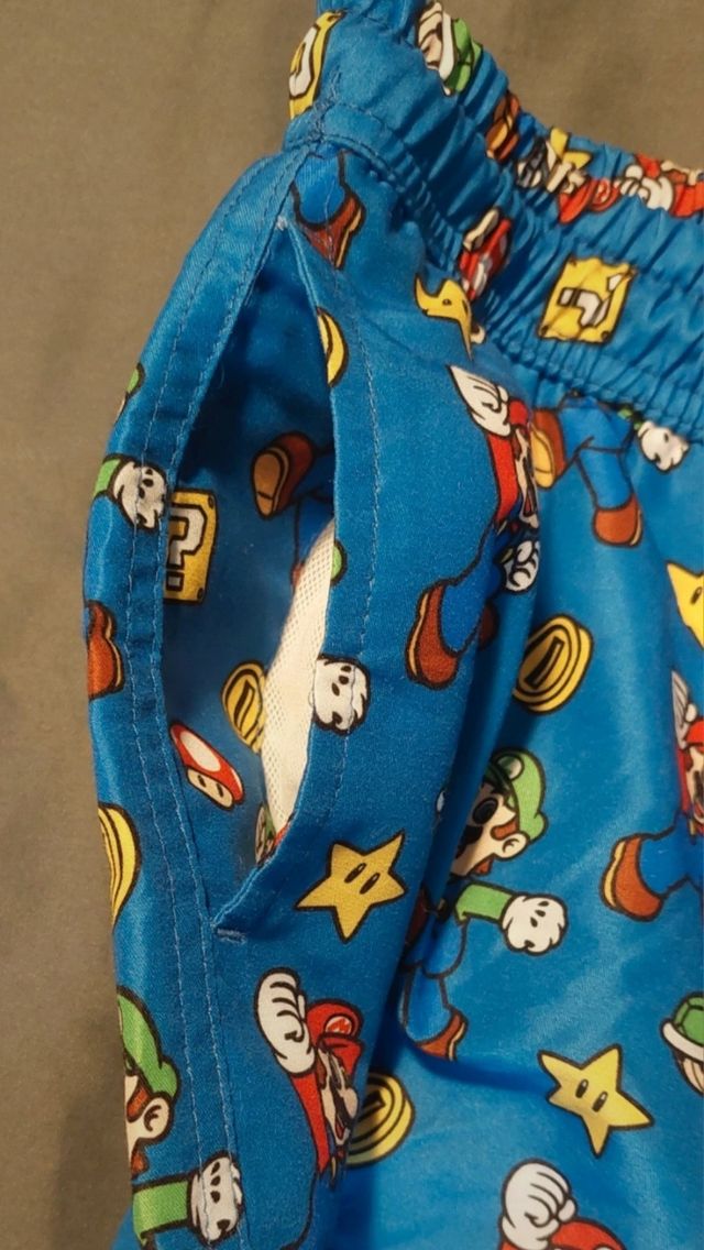 A ESTRENAR BAÑADOR SÚPER MARIO Y LUIGI