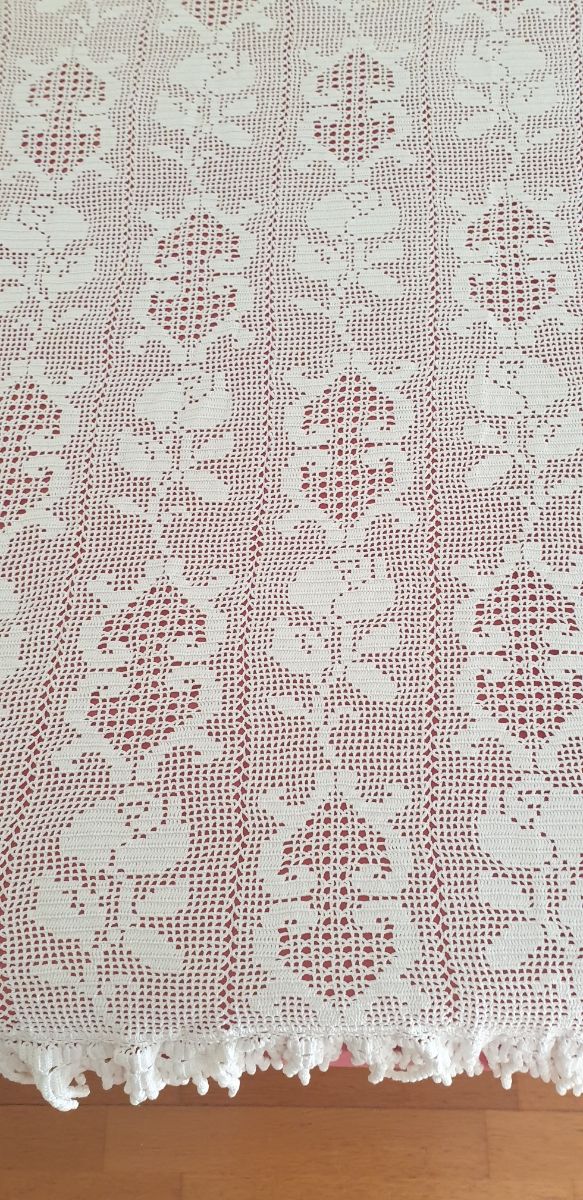 Colcha de ganchillo hecha a mano