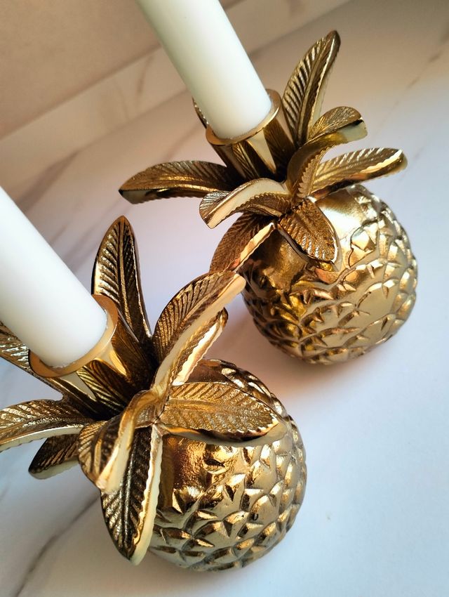 Candelabros piñas