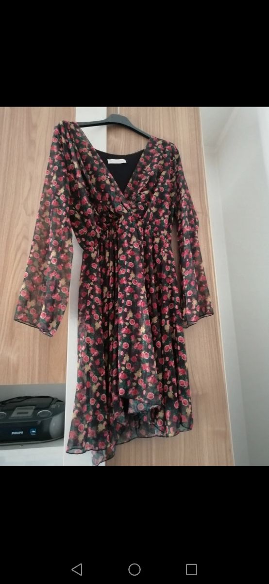 Vestito con maniche lunghe