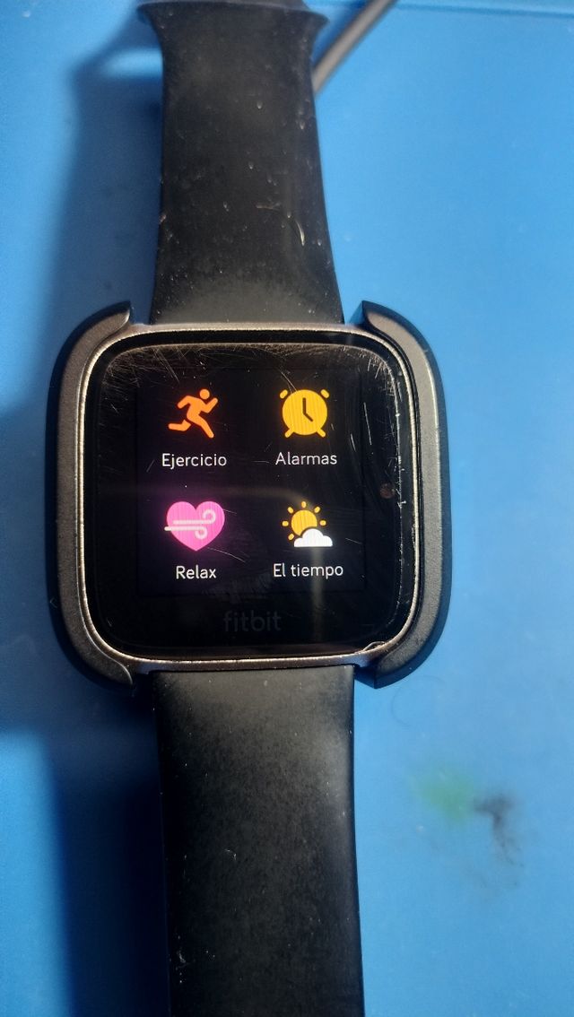 Fitbit Versa smartwatch