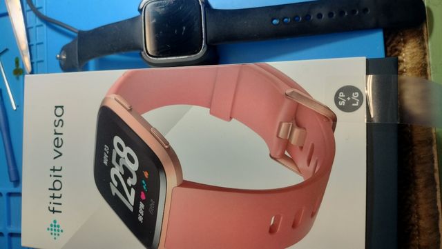 Fitbit Versa smartwatch