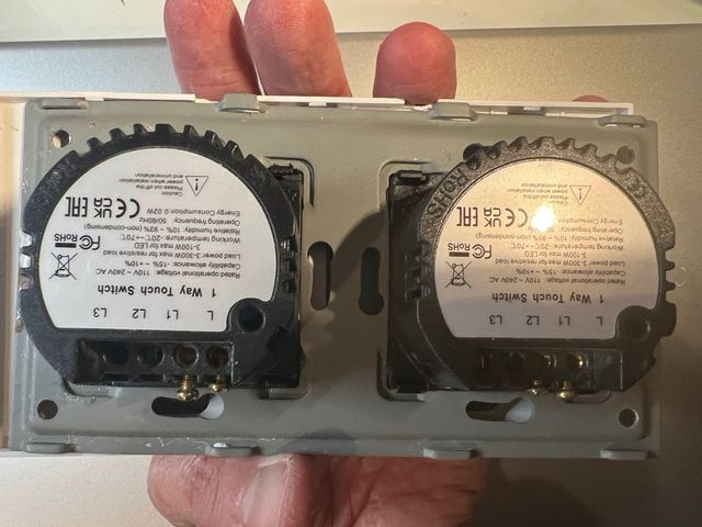 Interruptor doble táctil